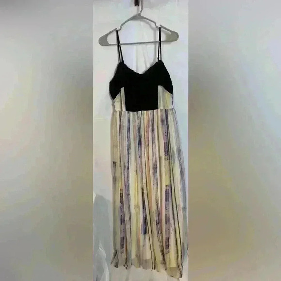 Bar III Long Dress w/Pleated Black Top, long & Breezy (Multi-Color) Size XL - Picture 2 of 10